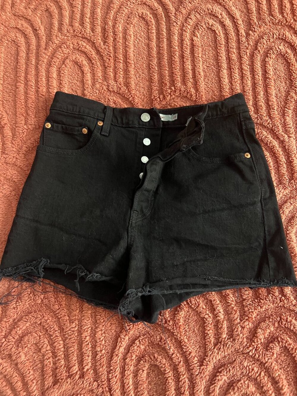 Levi's Ribcage Women's Shorts, Size 28
